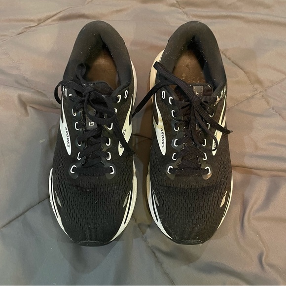 Used Brooks - Picture 2 of 5
